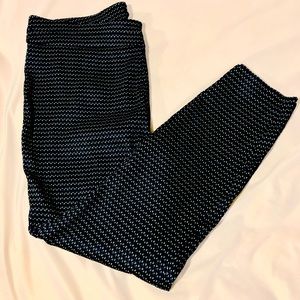 Textured High-Waist Pull-On Slim Stretch Pants